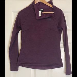NWT The North Face pullover. Plum.
